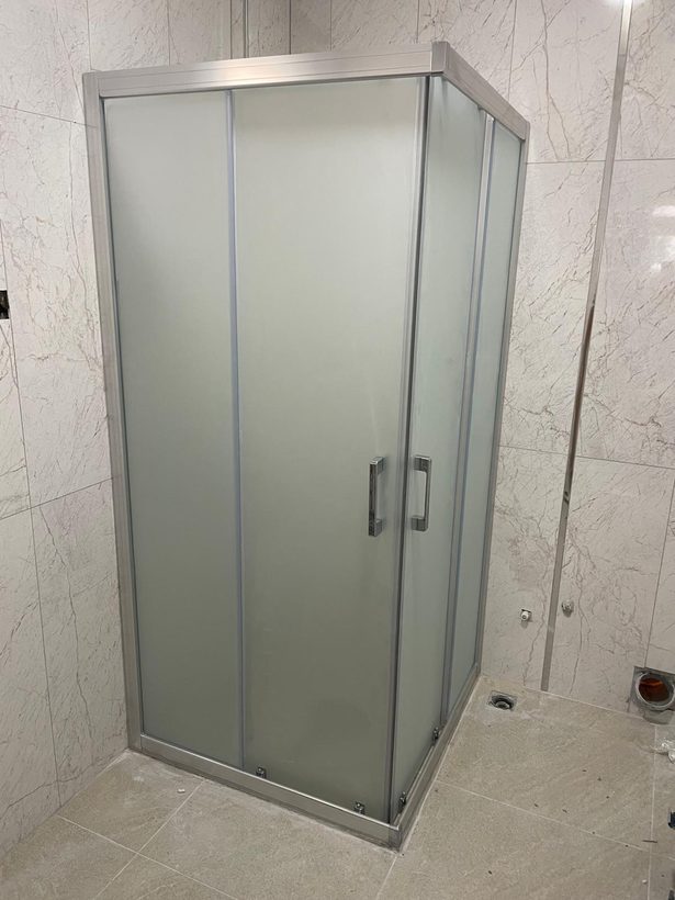 Eloksal profilli duşakabin uygulaması — İnter Glass, İstanbul