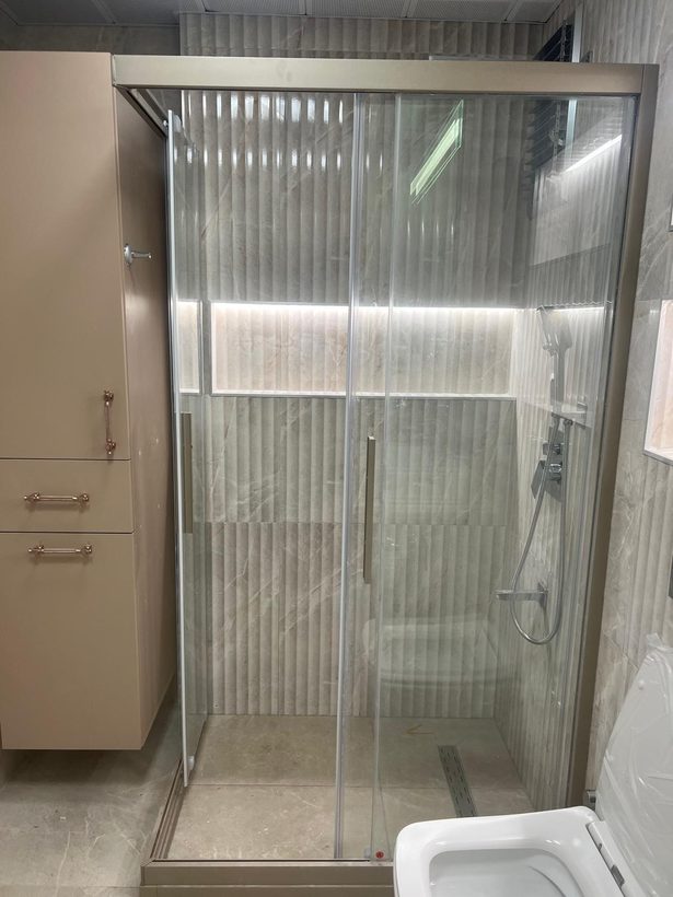 Eloksal profilli duşakabin uygulaması — İnter Glass, İstanbul